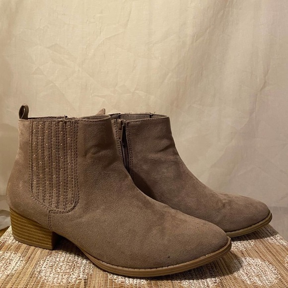 LC Lauren Conrad Mocha/Taupe Ankle Boots (Size 9&1/2) - Picture 2 of 13